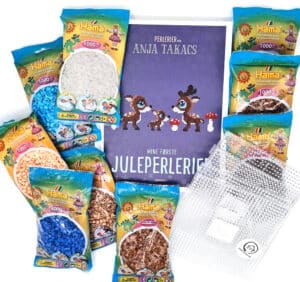 Hama Juleperlerier pakke med forskellige farver og Anja Takacs bog.