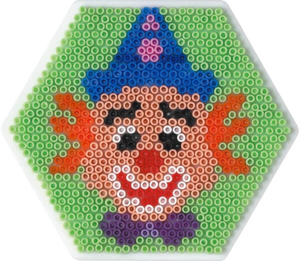 Hama Mini Perleplade i sekskantet form med farverigt perlemønster af en klovn.