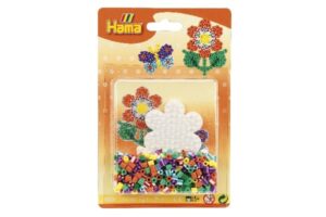 Hama Midi Perlesæt pakke med farverige perler og en stabelplade formet som en lille blomst.
