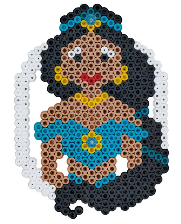 Hama Midi ophængsæske med Disney Prinsesse lavet af farvede perler.